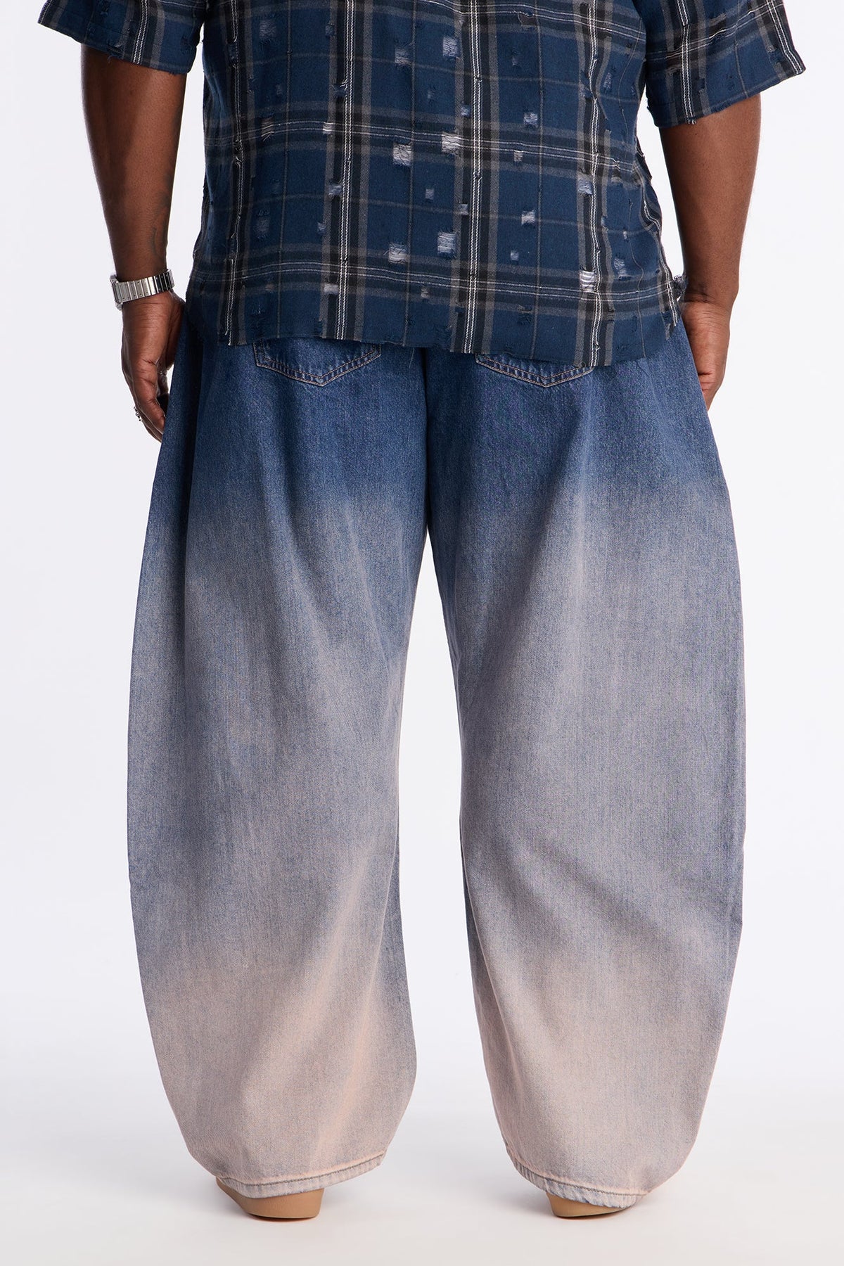 Barrel Into Me Ombre Jean - Medium Blue Wash