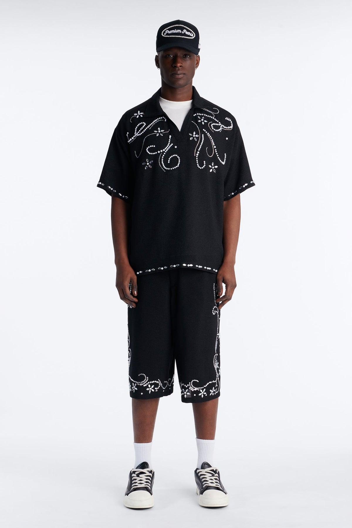 Wanderlust Pearl Journey Johnny Collar Polo - Black