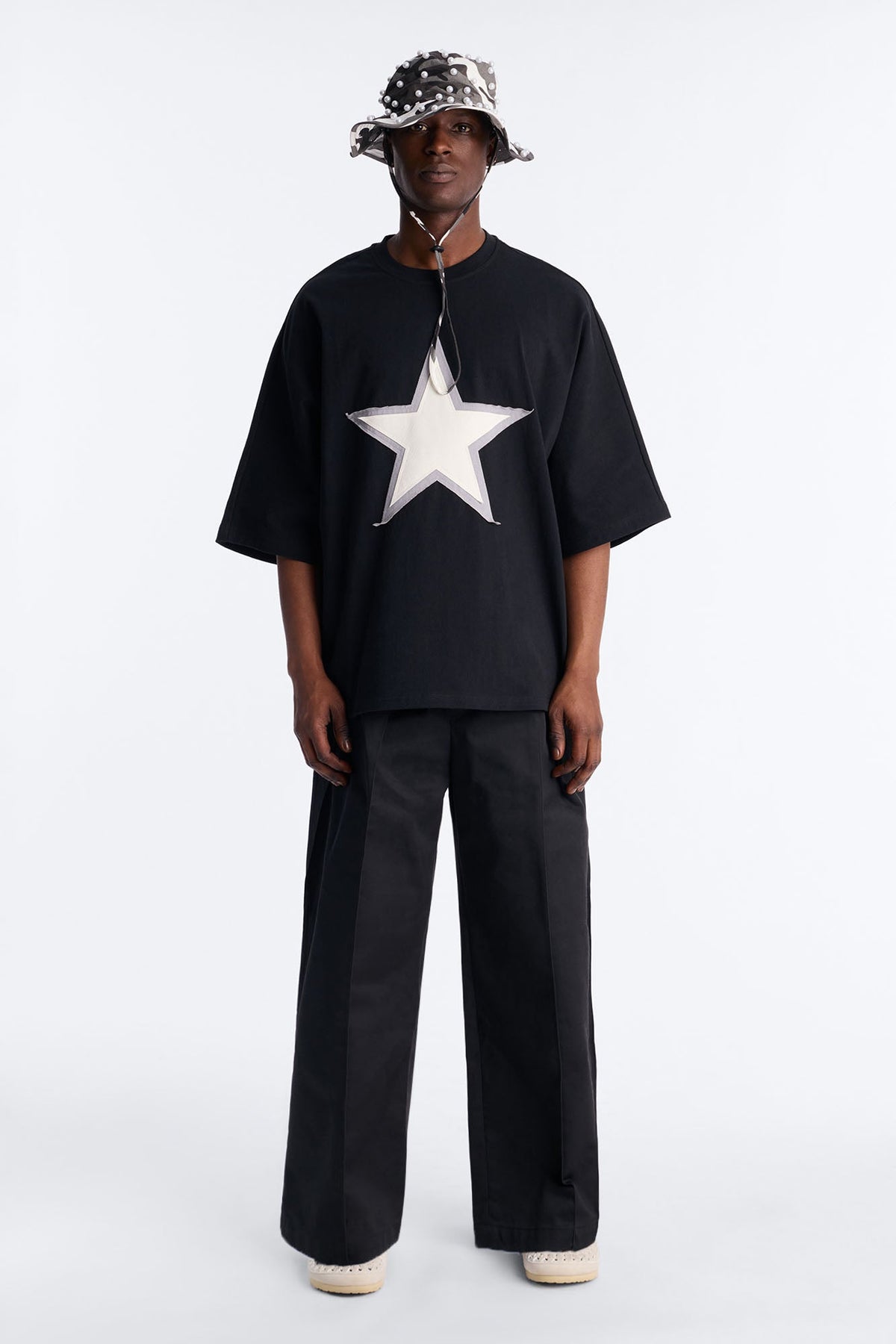 Premium Oversized Star Patch Short Sleeve Tee - Black