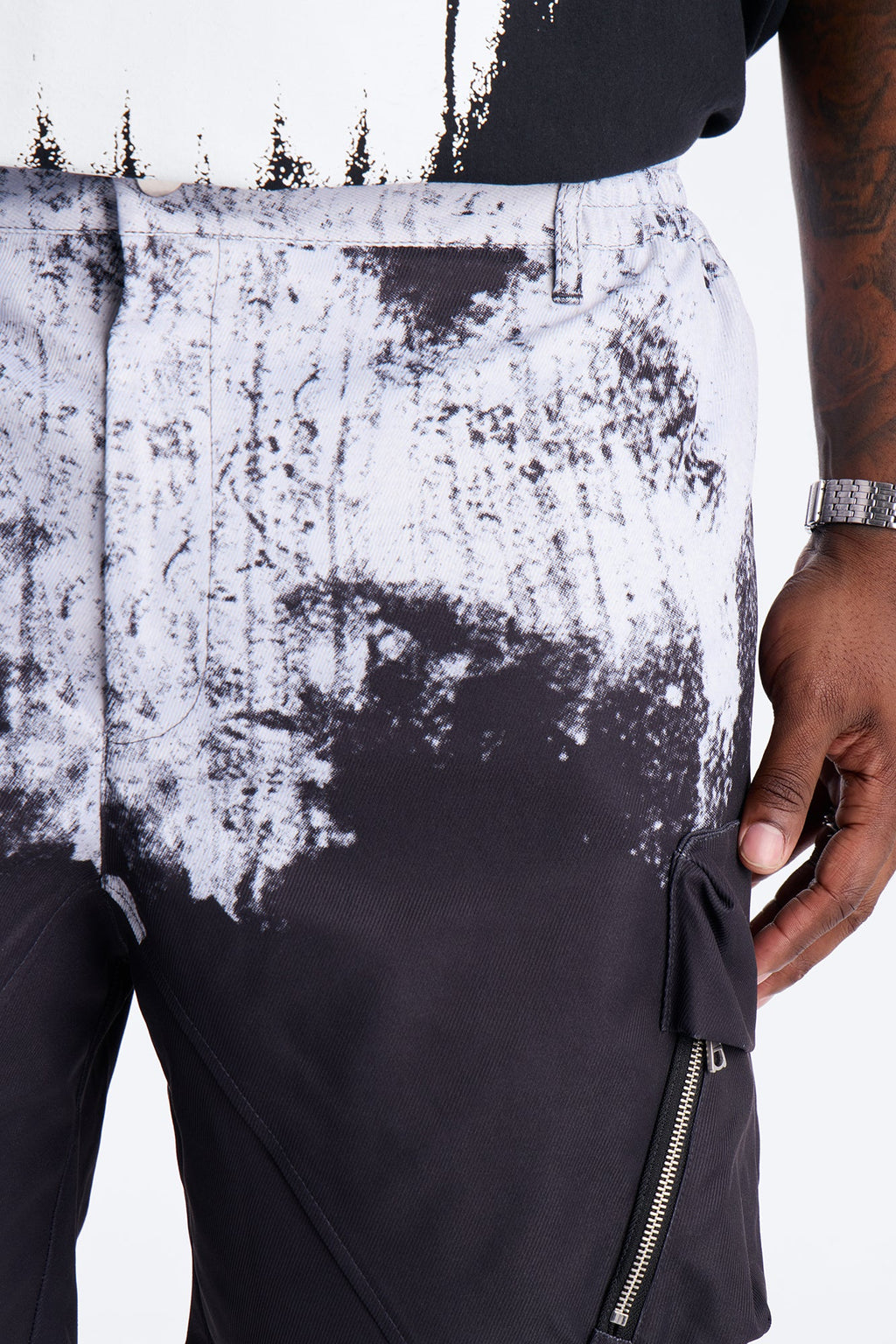 Relaxed Traveling Artist Short - Black/White
