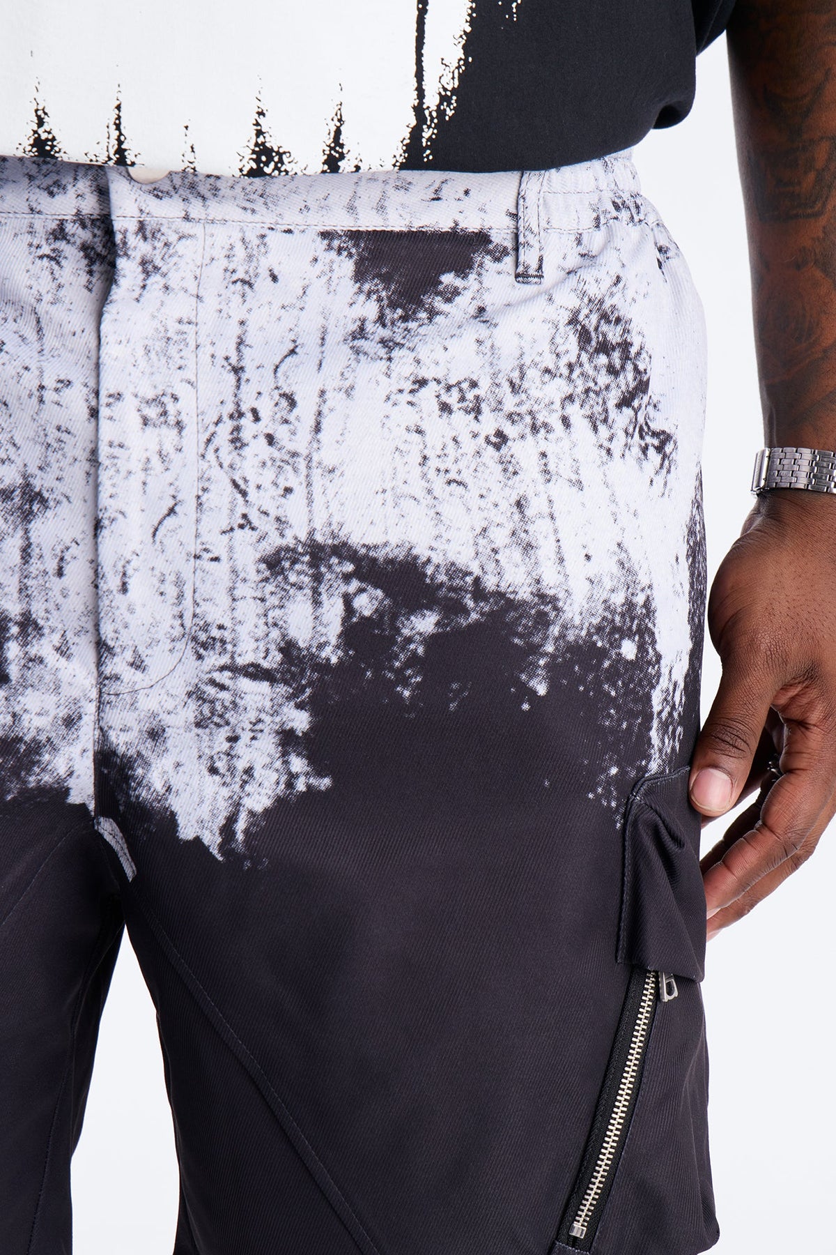 Relaxed Traveling Artist Short - Black/White