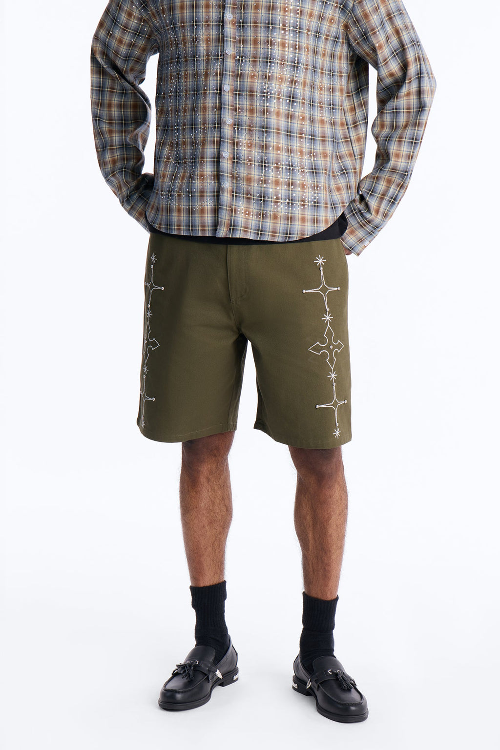 Relaxed Vatican City Stitched Embellished Short - Olive