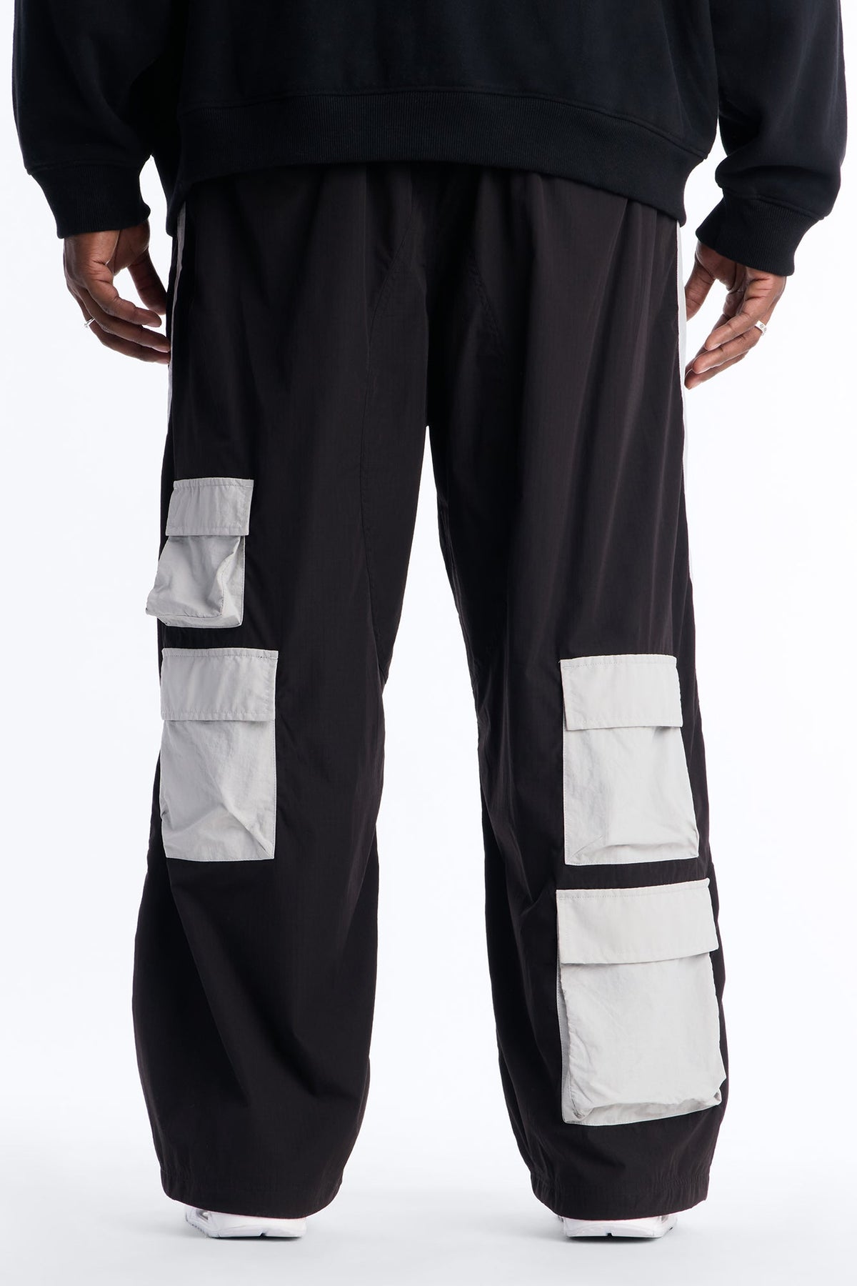 Wide Leg Rear All Over Pocket Tech Pant - Black
