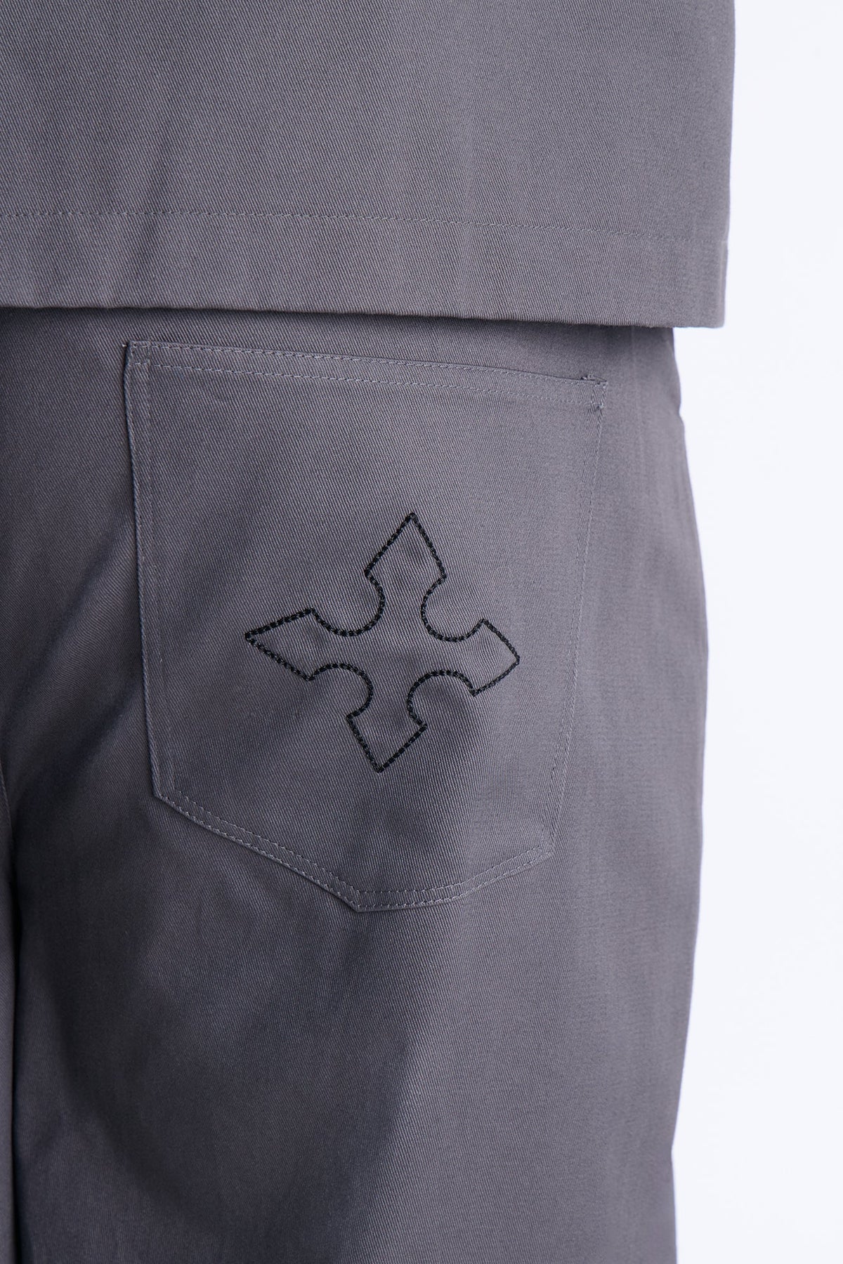 Relaxed Vatican City Stitched Embellished Short - Grey