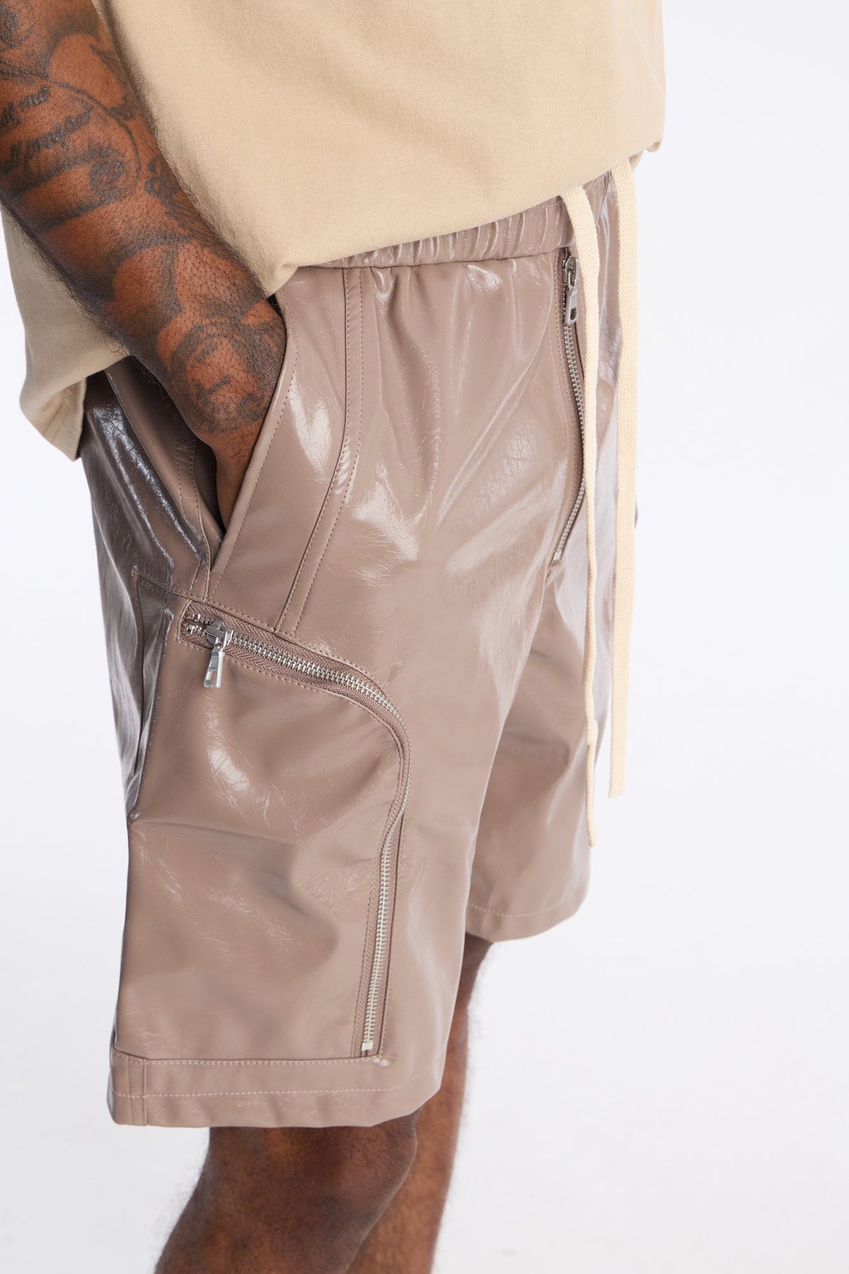 Relaxed Concordia Faux Leather Short - Brown