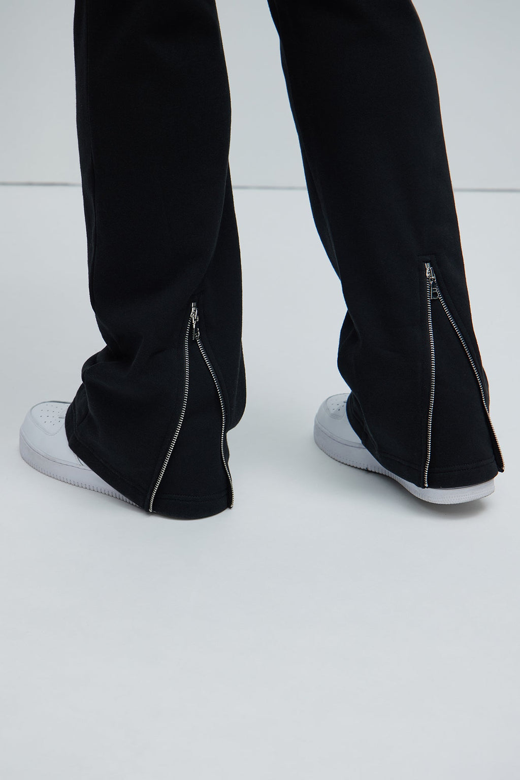 Tyson Back Zipper Skinny Flared Sweatpants - Black
