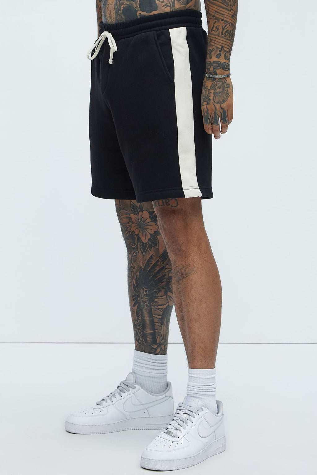 Tyson Oversized Heavyweight Striped Shorts - Black
