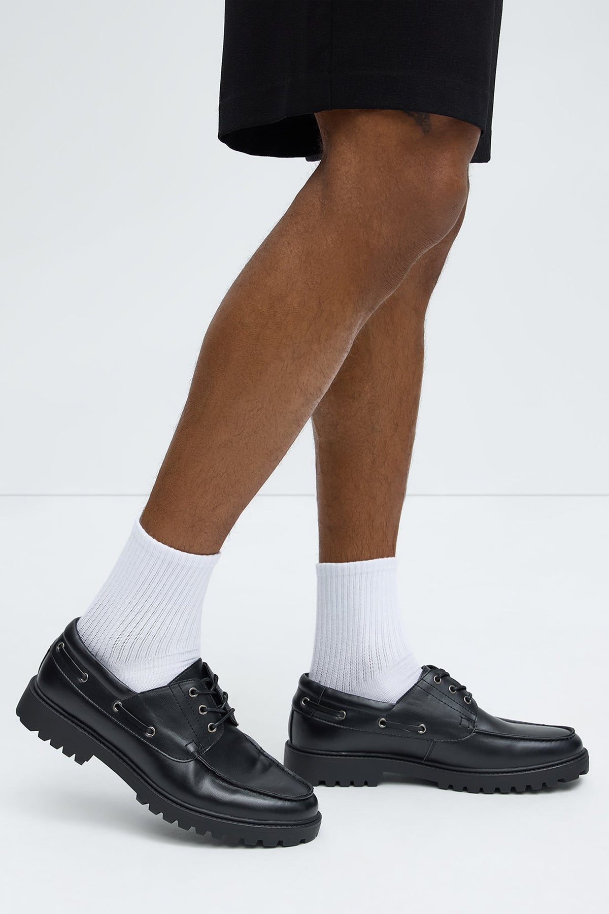 Classic Chunky Sole Lace Up Boat Shoes - Black
