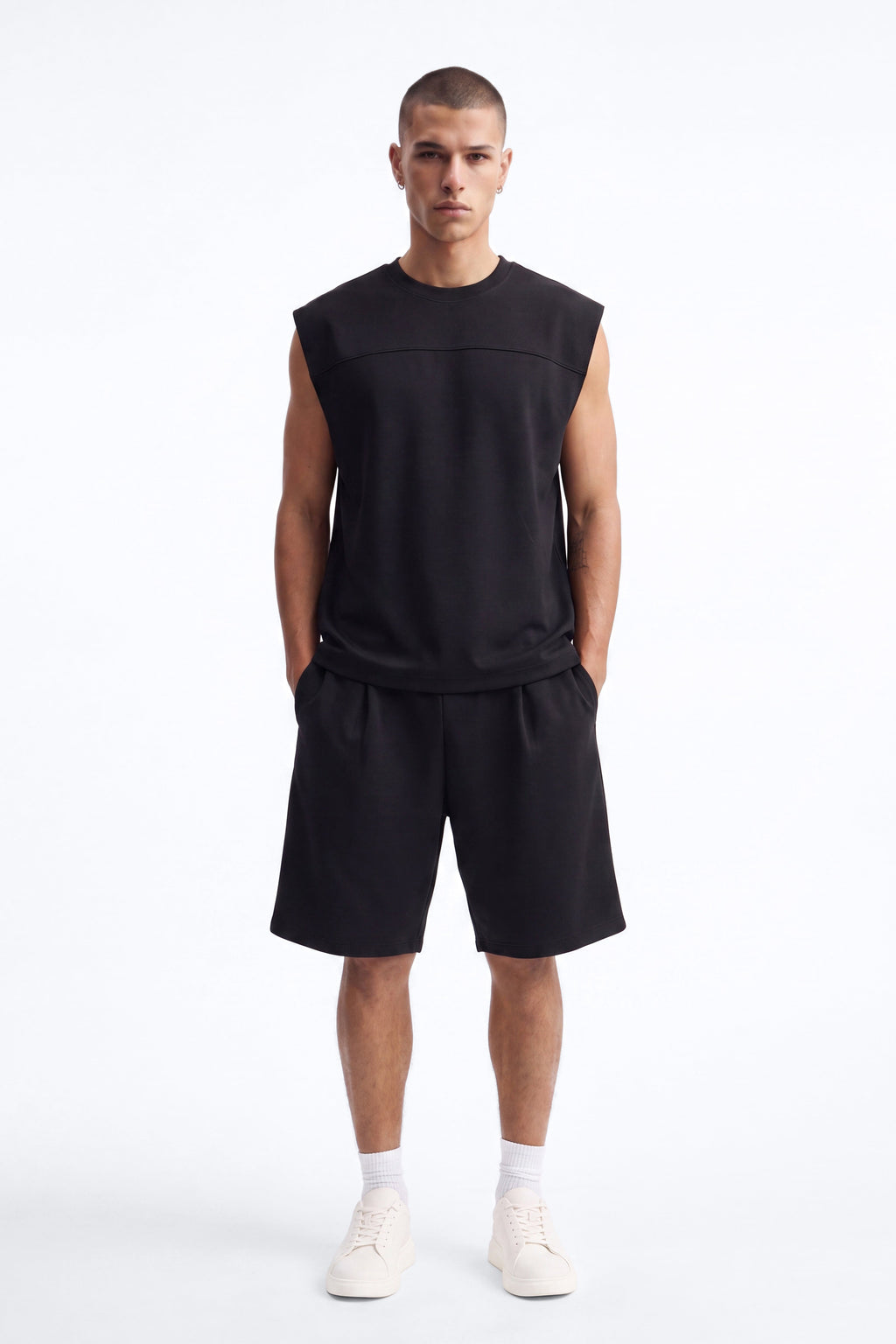 Structured Fleece Pleated Baggy Short - Black