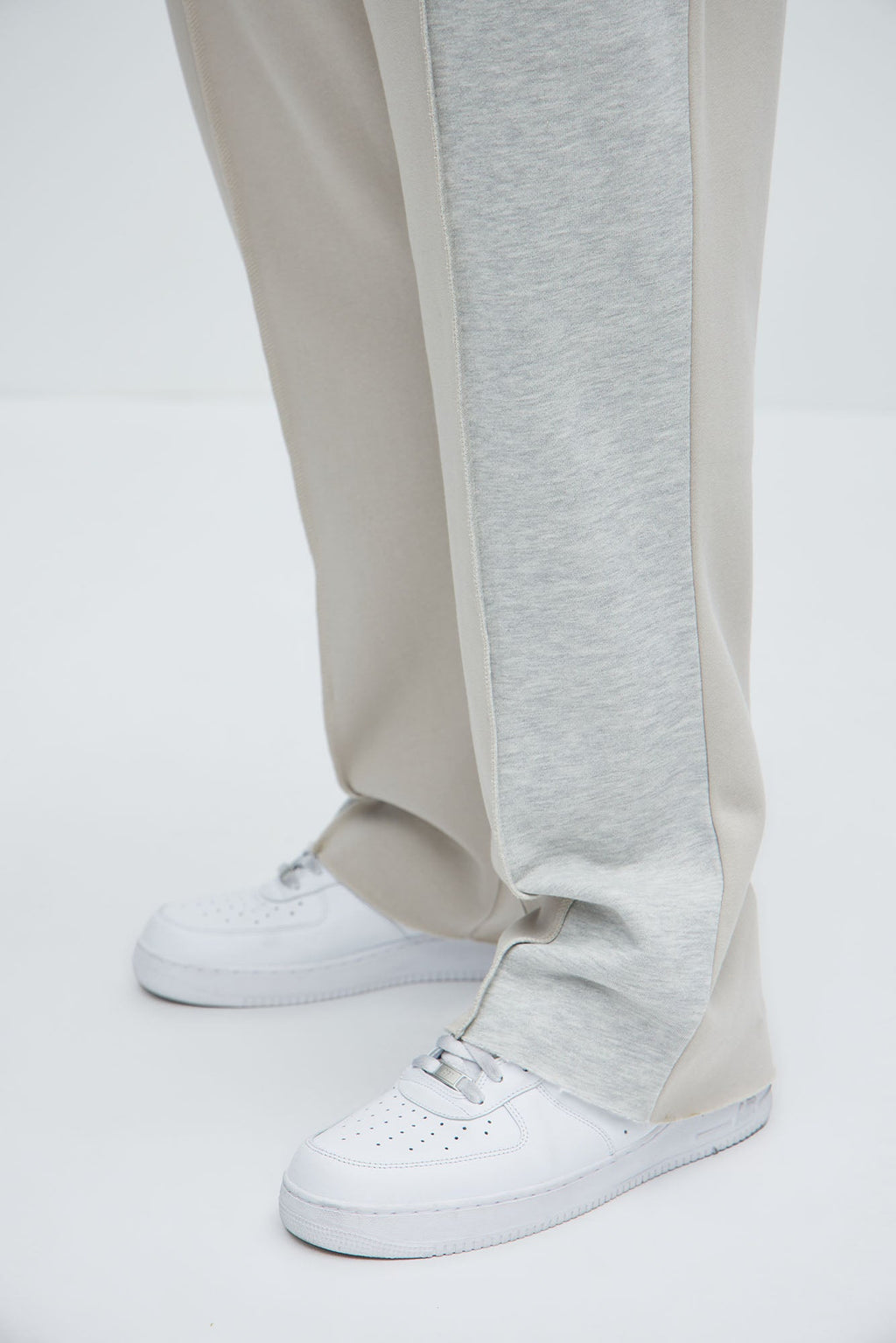 Block The Fear Sweatpants - Grey