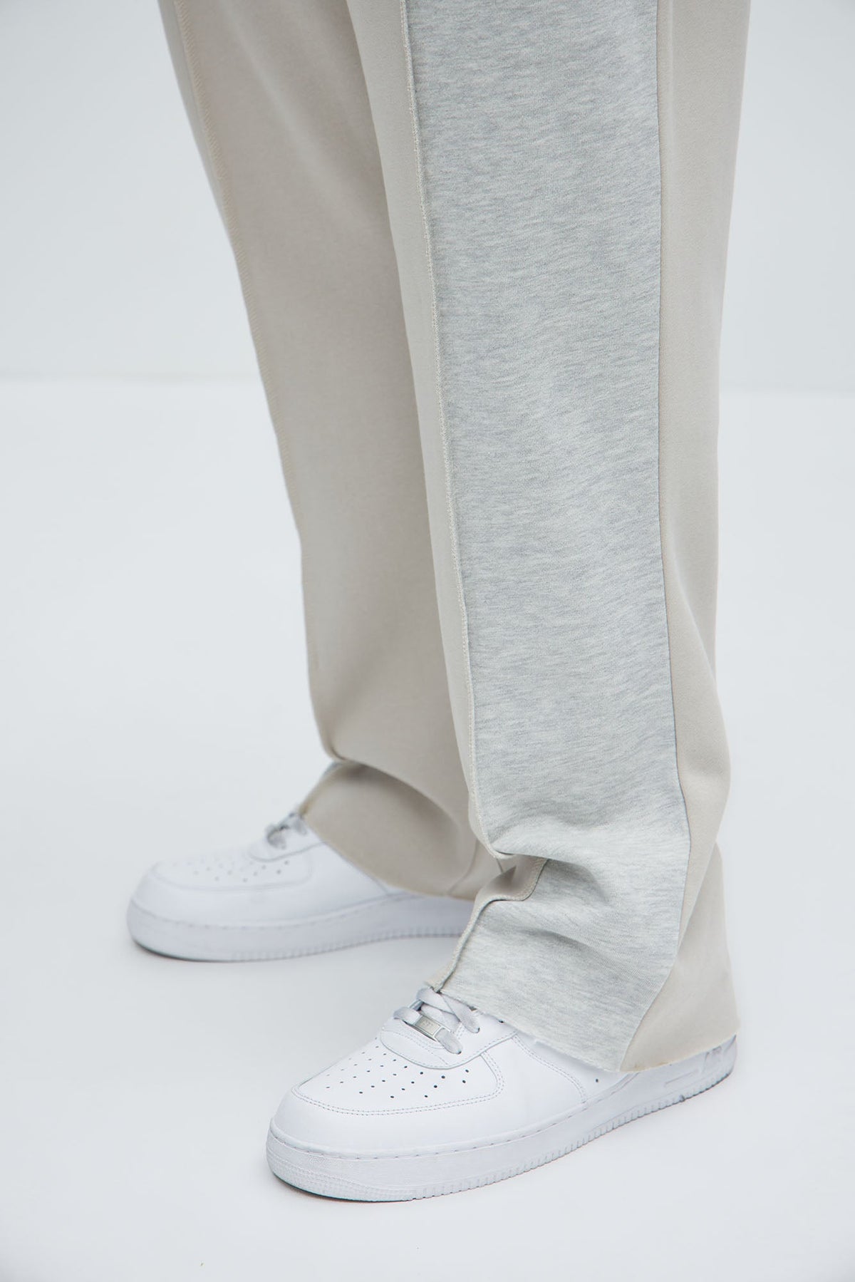 Block The Fear Sweatpants - Grey