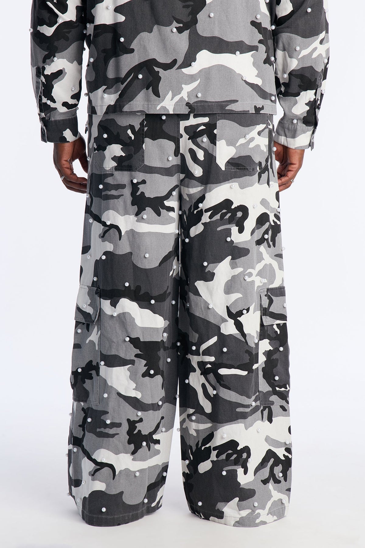 Pearl Wildin Camo Cargo Baggy Pants - Black